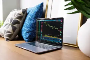 Neom's Vertical Manhattan: A $500 Billion Desert Fantasy? - Professional coverage